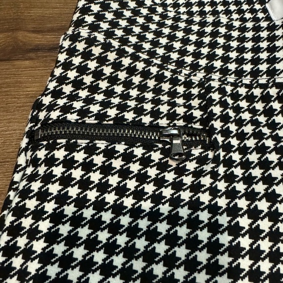 Woman's Old Navy High-Waisted Stevie Houndstooth Zip-Pocket Stretch Pants Size S - Picture 6 of 6